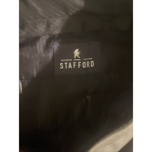 Stafford Classic Fit  Khaki Flat Front Travel Pants Slacks 44x30 - Picture 3 of 4